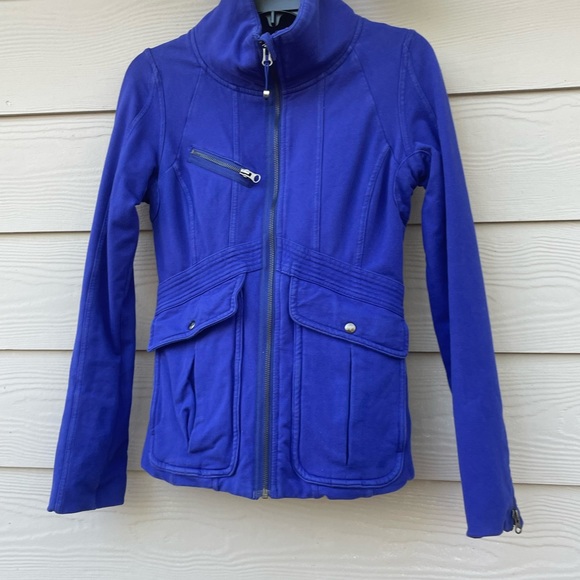 Lululemon jacket - Picture 7 of 15